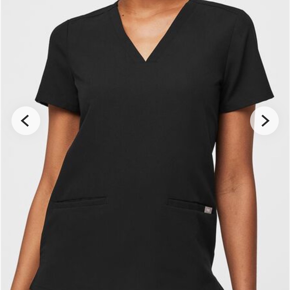 Figs scrub top